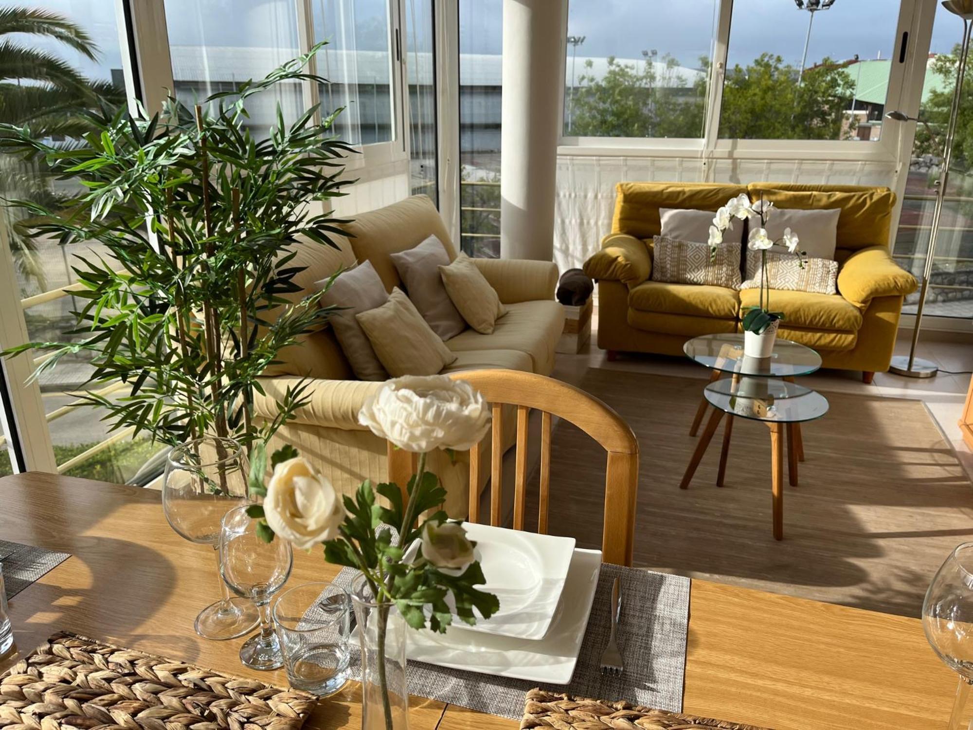 Luminoso Apartamento Playa Ris Con Garaje Ноха Екстериор снимка